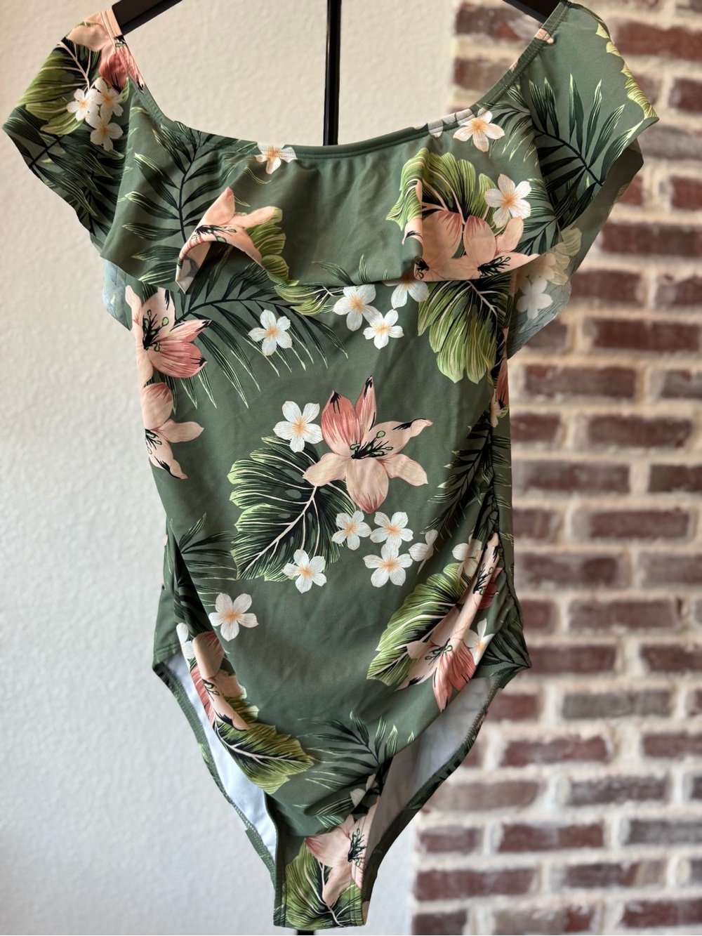 Kona Sol Tropical Green & Peach Floral One-Piece Ruffle Swimsuit Women’s Large